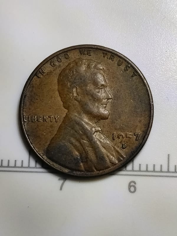 Mint Error 1957 D Lincoln wheat cent  - Image 1