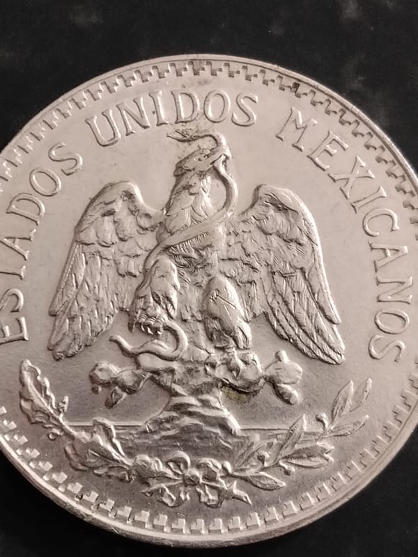 Silver better date 1935 Mexico 50 Centavos AU - Image 6