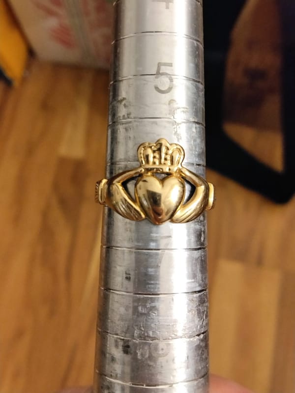 Vintage 14K Gold Claddagh Ring Heart Crown Hands  - Image 1