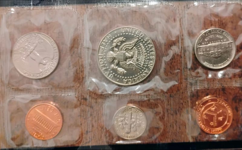 1986 United States Mint P&D Uncirculated Coin Set  - Image 3