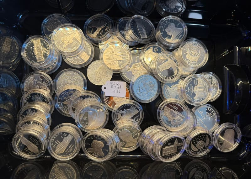 US Mint Modern Commemorative 90% silver Dollar - Image 1
