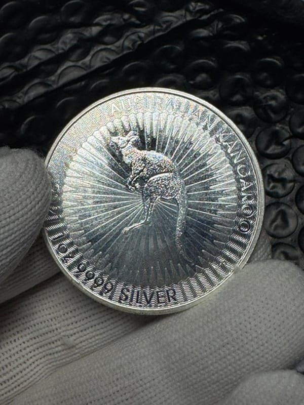 Australian Kangaroo 2021 - 1 oz .9999 Silver - Image 1