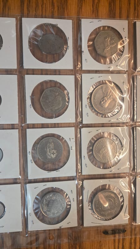Collection of Vintage and Modern World Coins in Pr - Image 7