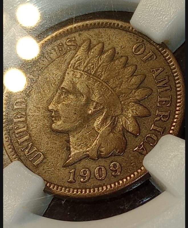 1909 Indian Head Cent Penny NICE VF / XF Sharp   In PCCB Coin Slab  - Image 1