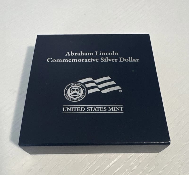 2009-P Abraham Lincoln Commemorative Silver Dollar - Image 2
