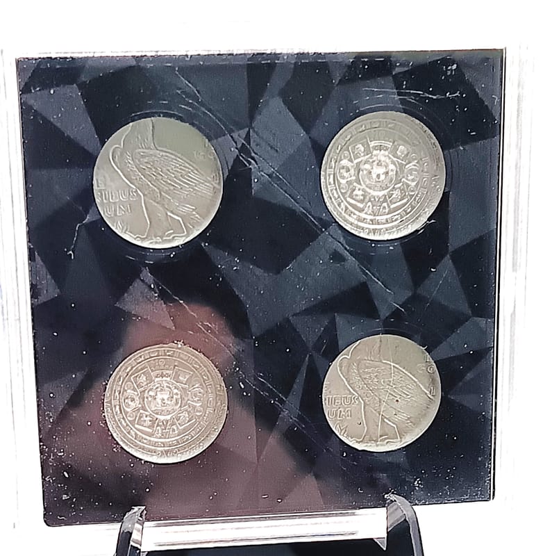 4 Mixed 1/10 oz .999 Silver Rounds in Case - Image 4