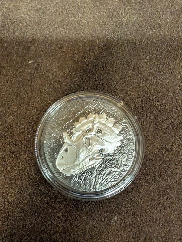 2024 Discovering Dinosaurs Royal Horned Face 1ozt - Image 4