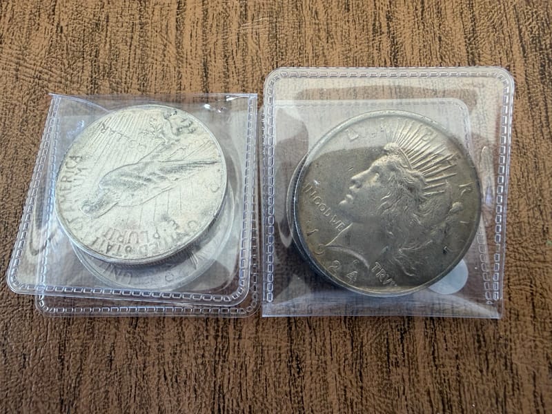 Lot of 4 Random Peace Silver Dollars 1922-1925 - Image 3