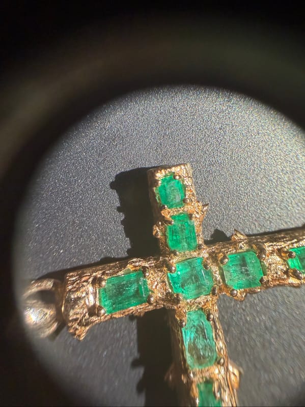 Beautiful 18K Italian Gold Cross (750) featuring n - Image 7