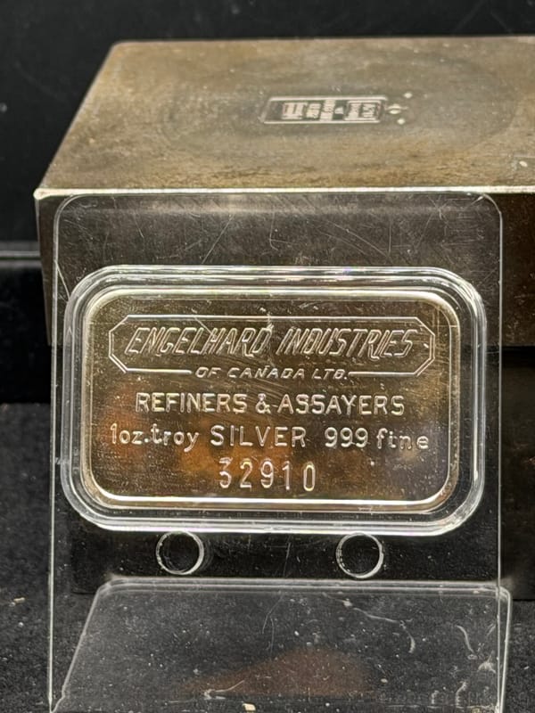 Engelhard Industries of Canada 1 oz silver bar - Image 1
