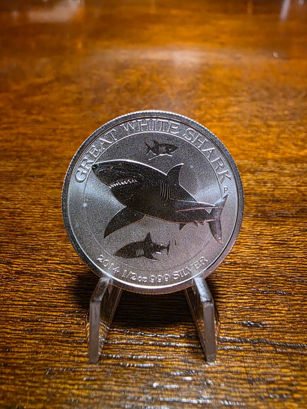 2014 Australian Great White Shark - 1/2 ounce 999  - Image 1
