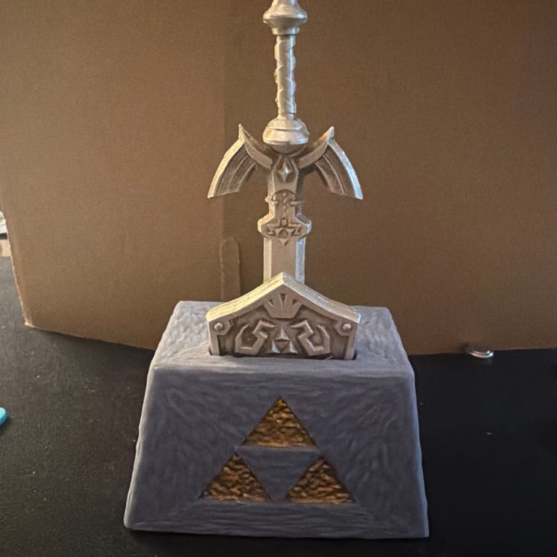 121.6g Legend of Zelda Master Sword & Shield .999