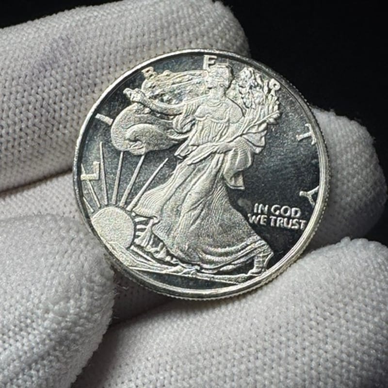 1/2 oz Regency Mint Walking Liberty Tribute Round