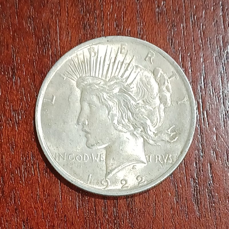 1922-P Peace Dollar Coin 90% Silver AU Luster!